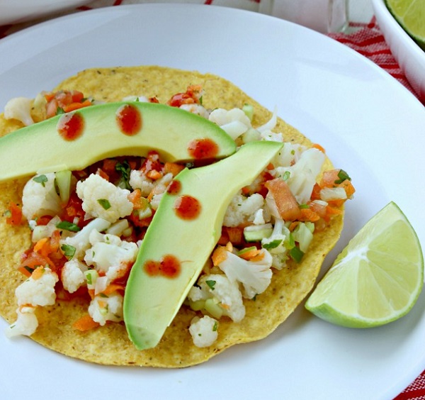 coliflor con aguacate, receta mexicana