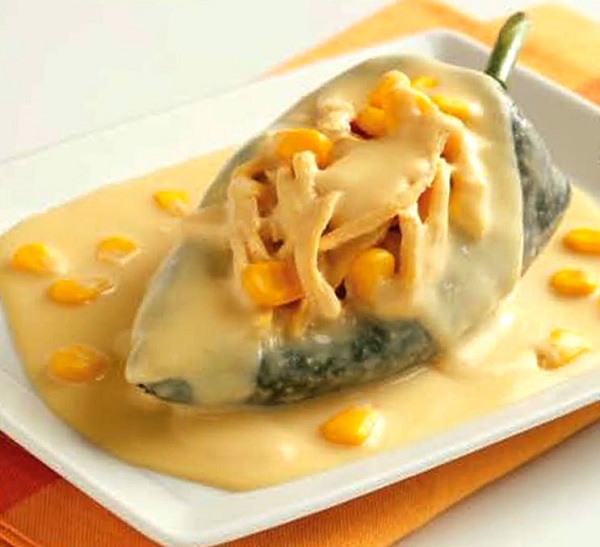 chiles rellenos de elote, recetas mexicanas