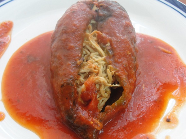 chiles-rellenos-de-pollo