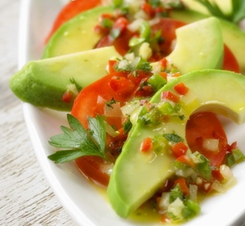 ensalada de aguacate con yogurt